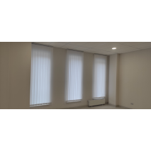 Вертикальные жалюзи на подвесной потолок